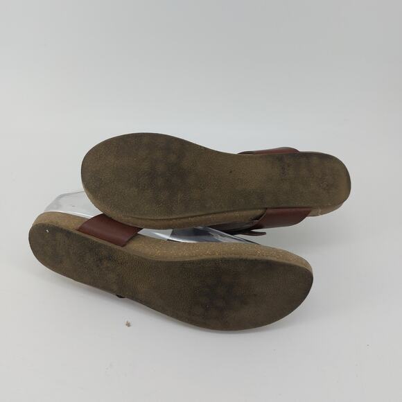 Blowfish Malibu Greco T-strap Sandals Faux Leather Size 8 Beach Summer - Picture 6 of 13